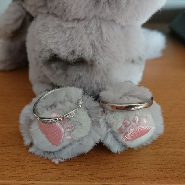 【LUCIE(ルシエ)の口コミ】 婚約指輪を購入したお店で、同じブランドの結婚指輪を紹介していただいて…