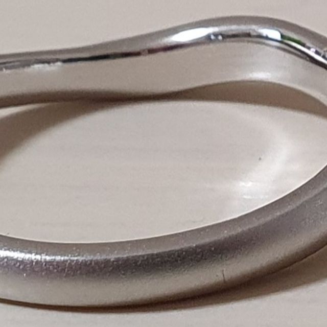 【アイプリモ(I-PRIMO)の口コミ】 曲線がかかっていて、特徴的なリングが欲しかったです。
今回選んだものは…