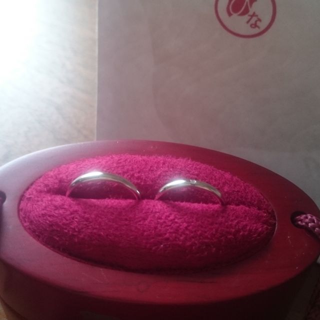 【ひなの口コミ】 新郎新婦ともに仕事の関係で日常的に付けることは難しいため、週末などた…