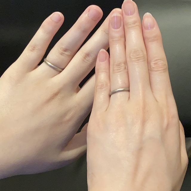 【uchimari(ウチマリ)の口コミ】 シンプルでマット加工の、他の人とは被らないデザインで探していました。…