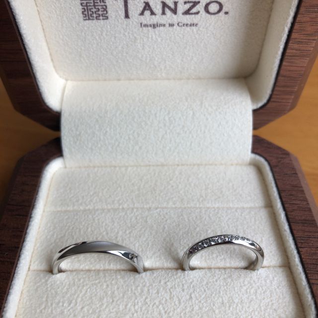 【TANZO.(鍛造指輪)の口コミ】 色々とブライダルリング店を巡り見てみましたが、その中でもTANZOは鋳造製…