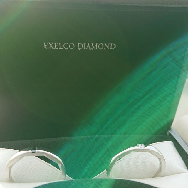 【エクセルコダイヤモンド(EXELCO DIAMOND)の口コミ】 シンプルだけど横か見たら、雲形で可愛く、個性的で一粒のダイヤモンドが…