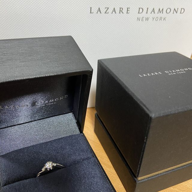 【ラザール ダイヤモンド(LAZARE DIAMOND)の口コミ】 人生で初めてダイヤモンドを購入しました。普段ダイヤモンドを見る機会が…
