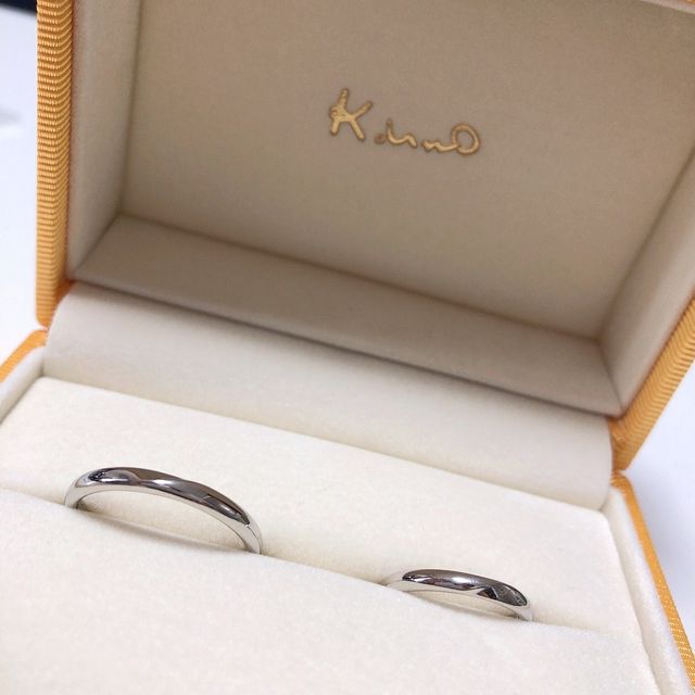 【ケイウノ ブライダル(K.UNO BRIDAL)の口コミ】 初めての指輪選びということでたくさん試着させてもらいました。その中で…