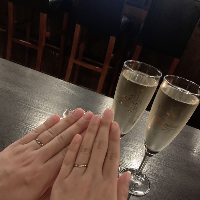 【銀座ダイヤモンドシライシの口コミ】 ずっとつけていくものなのでシンプルなデザインで探していました。この指…