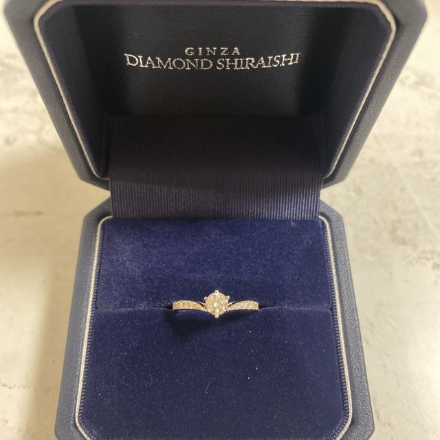 【銀座ダイヤモンドシライシの口コミ】 デザインが他の店よりも豊富で、資料請求した時に一目惚れしたので絶対こ…