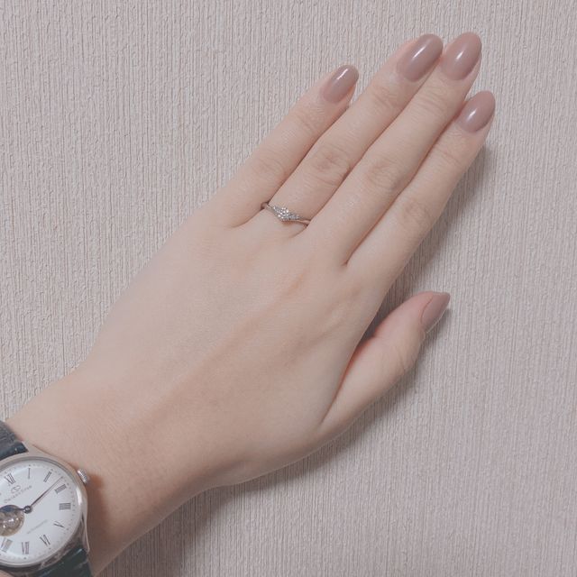 【ラザール ダイヤモンド(LAZARE DIAMOND)の口コミ】 華やかさがありつつ、ゴツゴツしていなくてシンプルなもの、指が長く綺麗…