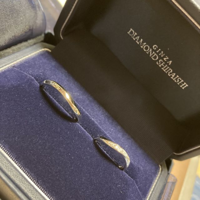 【銀座ダイヤモンドシライシの口コミ】 シンプルなデザインの中でも、ウェーブデザインがとても綺麗な印象を受け…