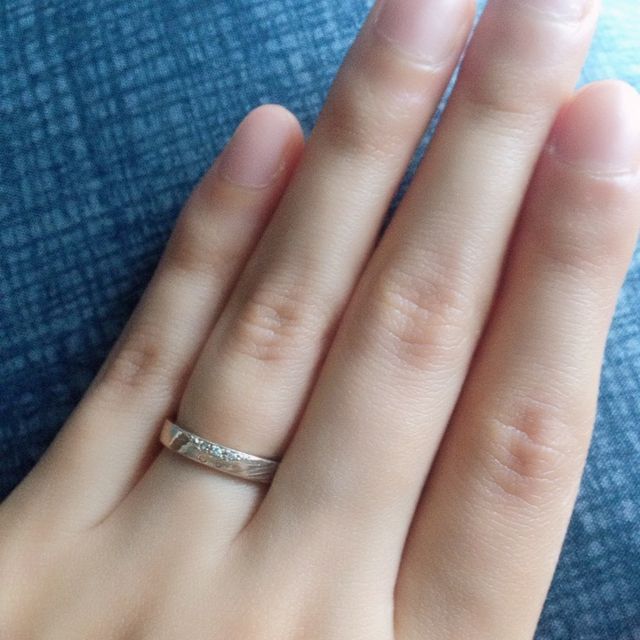 【杢目金屋(もくめがねや)の口コミ】 何と言っても、一生着ける指輪を１つのプレートから分かち合うという他の…