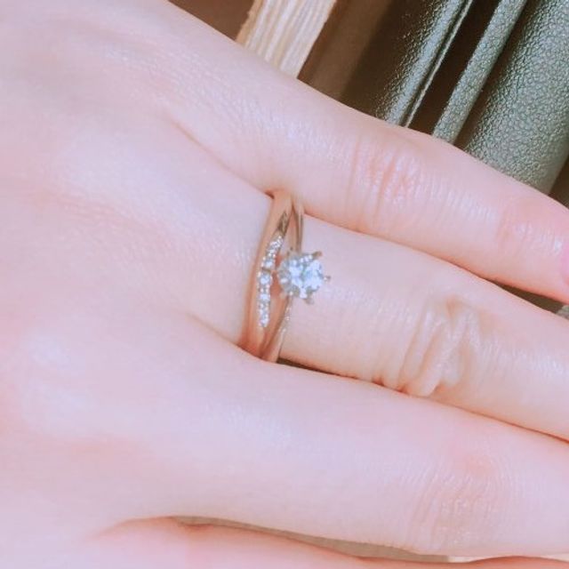 【SIENAROSE(シエナロゼ)の口コミ】 まずは結婚指輪で気に入ったリングを選び、その後そのデザインに合った婚…