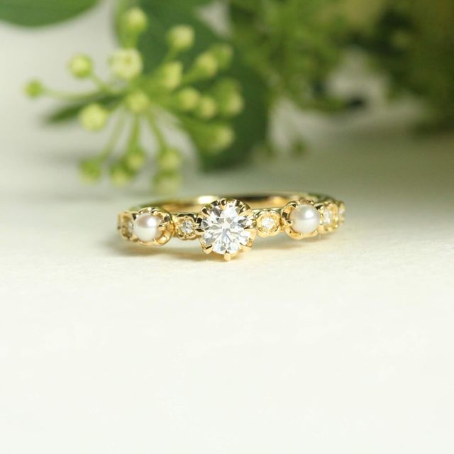 【ith(イズ)の口コミ】 他には無いデザイン。
スタンダードなものが嫌だったし、リースをモチーフ…