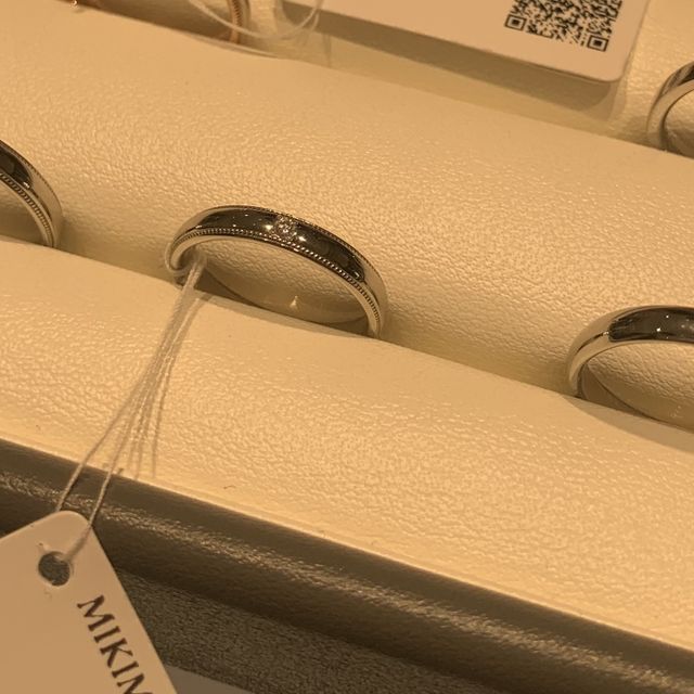【MIKIMOTO(ミキモト)の口コミ】 良くも悪くも個性のないシンプルなプラチナリングです。硬めの職業でも浮…