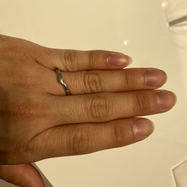 【4℃ BRIDAL(ヨンドシーブライダル)の口コミ】 デザイン、価格共に大満足。何と言っても店員の対応が良かった。丁寧な説…