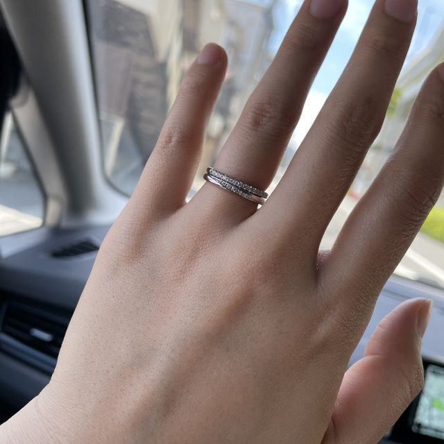 【銀座ダイヤモンドシライシの口コミ】 シンプルなのが良くて探していたら、ブーケのデザインを気に入り、さらに…