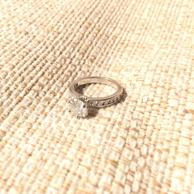 【ティファニー(Tiffany & Co.)の口コミ】 ティファニーのあの箱から、結婚指輪を貰うというのが、憧れだった。そし…