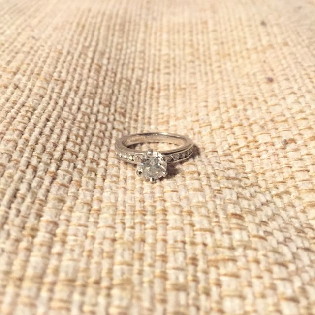 【ティファニー(Tiffany & Co.)の口コミ】 ティファニーのあの箱から、結婚指輪を貰うというのが、憧れだった。そし…