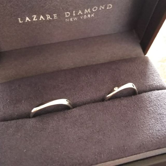 【ラザール ダイヤモンド(LAZARE DIAMOND)の口コミ】 長く付けても飽きの来ない、シンプルだけど少しだけ個性が出ているような…