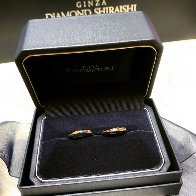 【銀座ダイヤモンドシライシの口コミ】 ストレート一択だと思って店舗に伺いましたが、最初に色んな形の指輪を試…