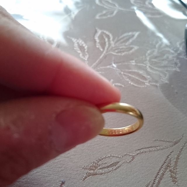 【ティファニー(Tiffany & Co.)の口コミ】 主人も私も接客業なのであんまり目立たないのがいいよねと話していました…