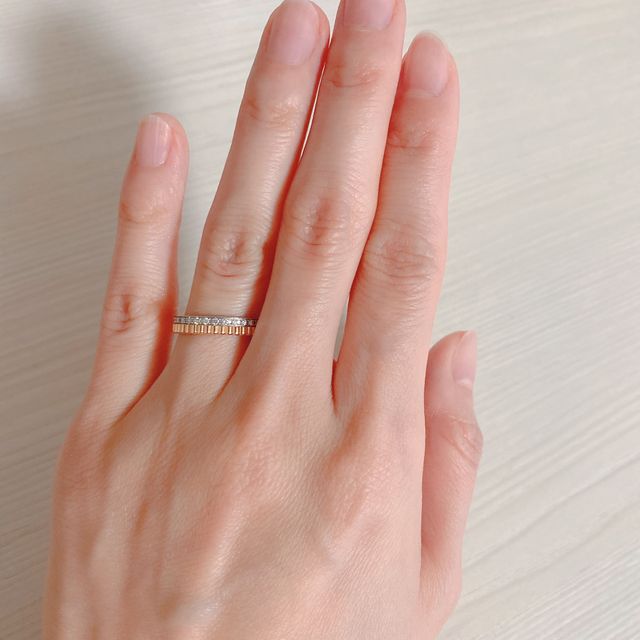 【ブシュロン(BOUCHERON)の口コミ】 立体的な一粒ダイヤではなく、日常で着用できるエタニティダイヤリングを…