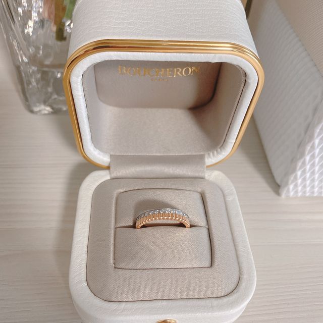 【ブシュロン(BOUCHERON)の口コミ】 立体的な一粒ダイヤではなく、日常で着用できるエタニティダイヤリングを…