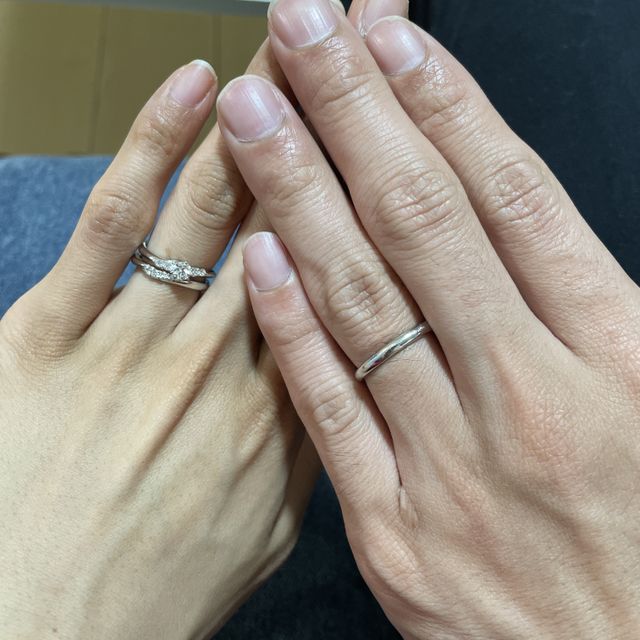 【銀座ダイヤモンドシライシの口コミ】 何店舗もまわって色んな指輪を見ましたが、直感でいいなと思った指輪だっ…