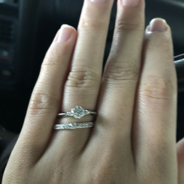 【エクセルコダイヤモンド(EXELCO DIAMOND)の口コミ】 彼がくれた婚約指輪がエクセルコダイヤモンドのものでお気に入りだったの…