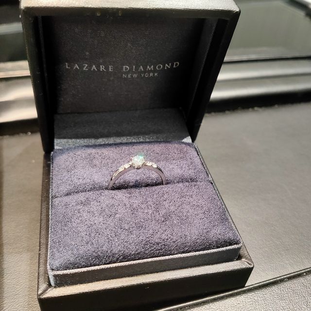 【ラザール ダイヤモンド(LAZARE DIAMOND)の口コミ】 いくつかの店を見て比較しました。その中でも一番ダイヤが綺麗でデザイン…