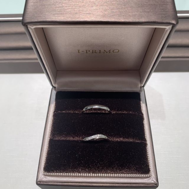 【アイプリモ(I-PRIMO)の口コミ】 派手すぎず、シンプルすぎないモチーフの指輪を探していました。この指輪…