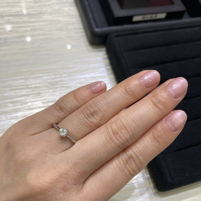 【TRECENTI(トレセンテ)の口コミ】 ネットで見て気になっていた通り、細めで繊細なデザインが気に入りました…