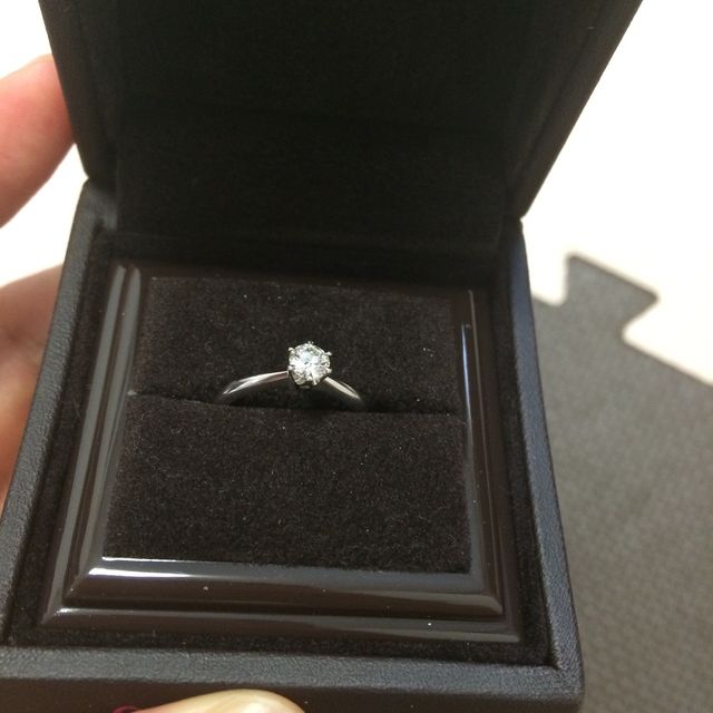 【アイプリモ(I-PRIMO)の口コミ】 じっくり話を聞いてもらえて好みのものを決めれた。この指輪の場合、石を…