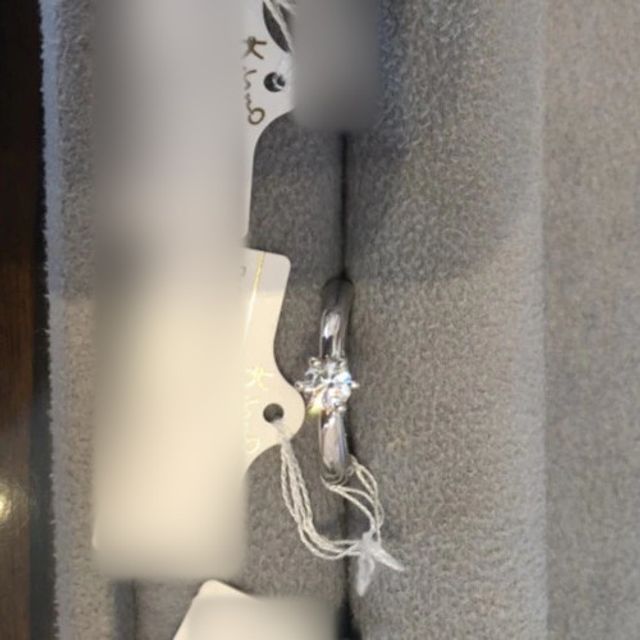 【ケイウノ ブライダル(K.UNO BRIDAL)の口コミ】 一粒ダイヤモンドの華やかさが際立つシンプルでスタンダードなエンゲージ…