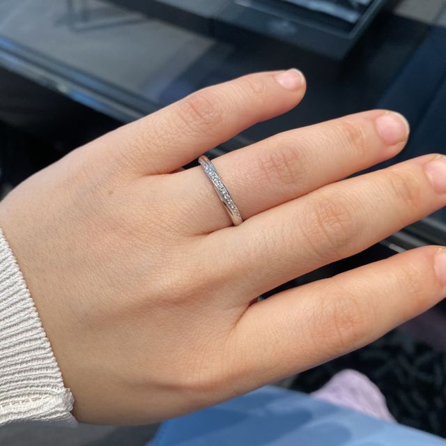 【エクセルコダイヤモンド(EXELCO DIAMOND)の口コミ】 既にエクセルコダイヤモンドさんで婚約指輪を購入していたので、重ね付け…