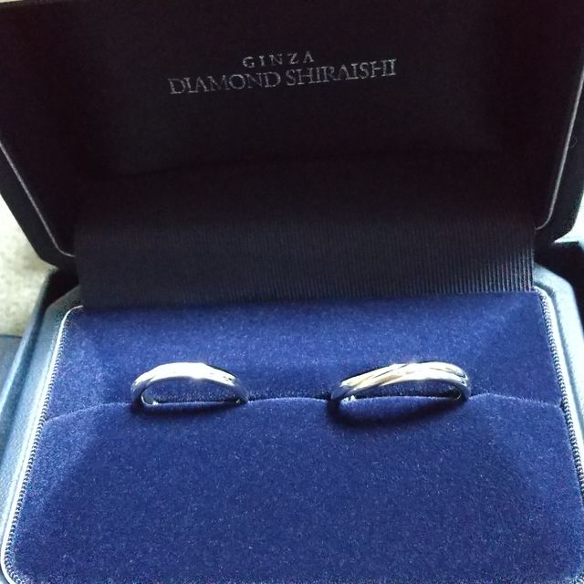【銀座ダイヤモンドシライシの口コミ】 職業柄あまり派手な指輪は付けられないので、派手過ぎず、かつシンプル過…