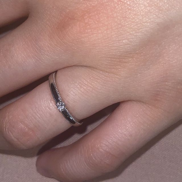 【エクセルコダイヤモンド(EXELCO DIAMOND)の口コミ】 試着した際、自分の指のイメージにピッタリでした。サンドリヨンをイメー…