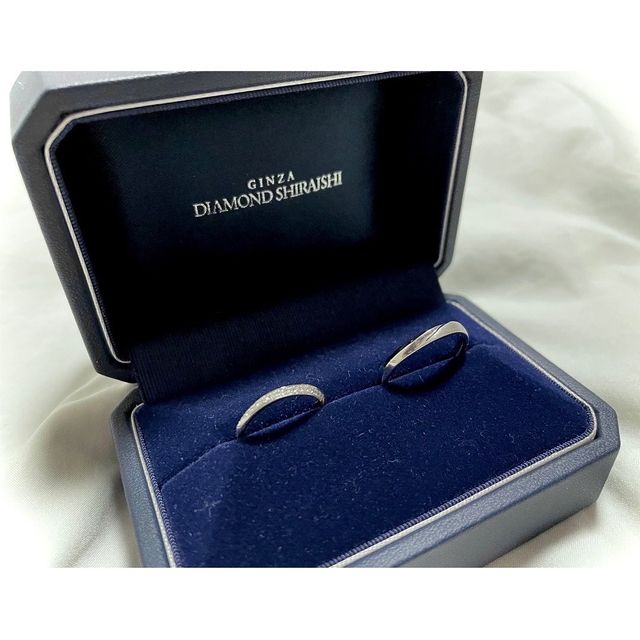 【銀座ダイヤモンドシライシの口コミ】 デザインが非常良いと感じています。半分は光沢のある加工となっており、…