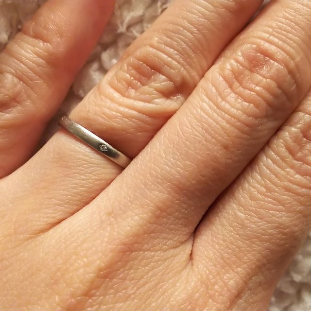 【俄(にわか)の口コミ】 高すぎない指輪を検討しました。俄しか指輪は検討していません。日本らし…