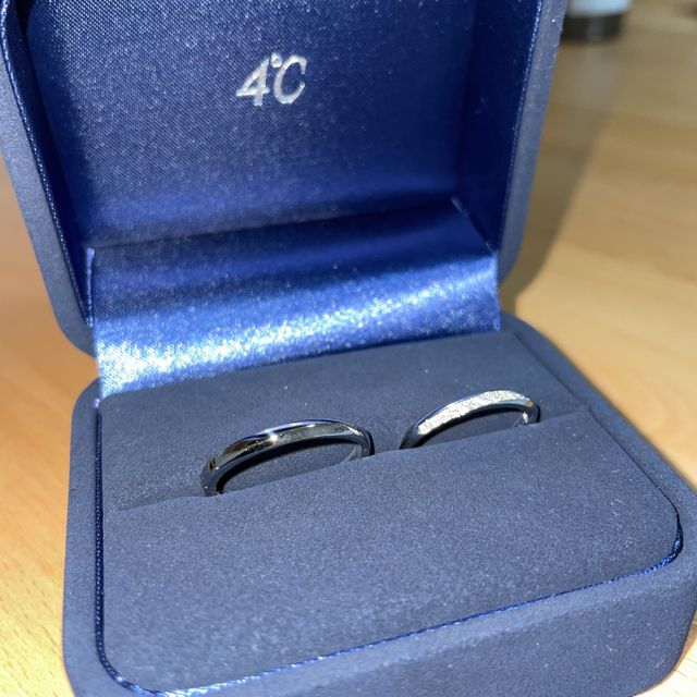 【4℃ BRIDAL(ヨンドシーブライダル)の口コミ】 オプションにはなりますが、予算に応じて指輪本体の素材や、ダイヤの品質…