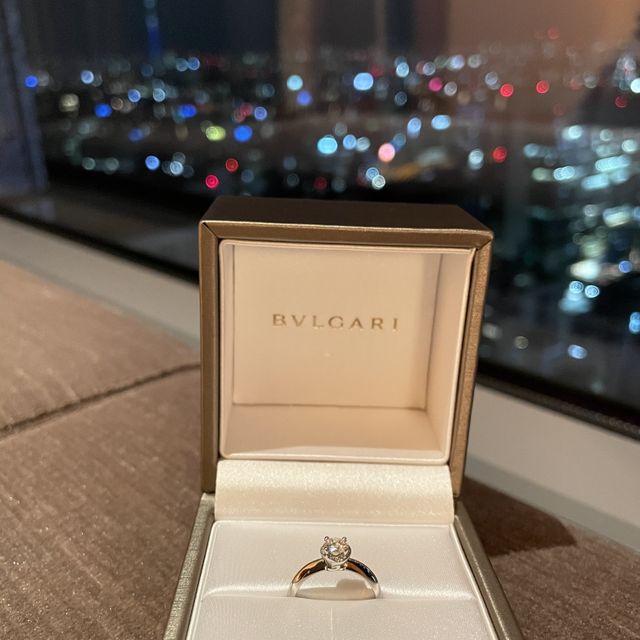 【ブルガリ(BVLGARI)の口コミ】 ブルガリのインコントロダモーレ ハローというデザインです。センターのダ…