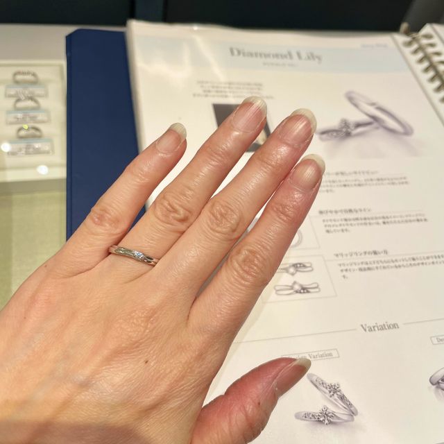 【銀座ダイヤモンドシライシの口コミ】 10種類くらい着けてみたが、指輪のデザインは割と良かったが、幅が全体的…