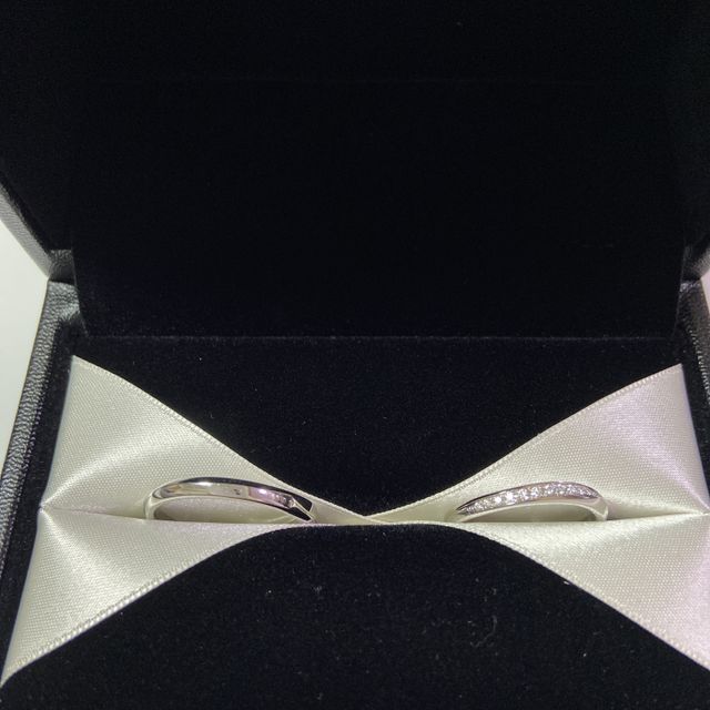 【エクセルコダイヤモンド(EXELCO DIAMOND)の口コミ】 数種類のデザインを見せていただきましたが、一目惚れをしたこちらの指輪…