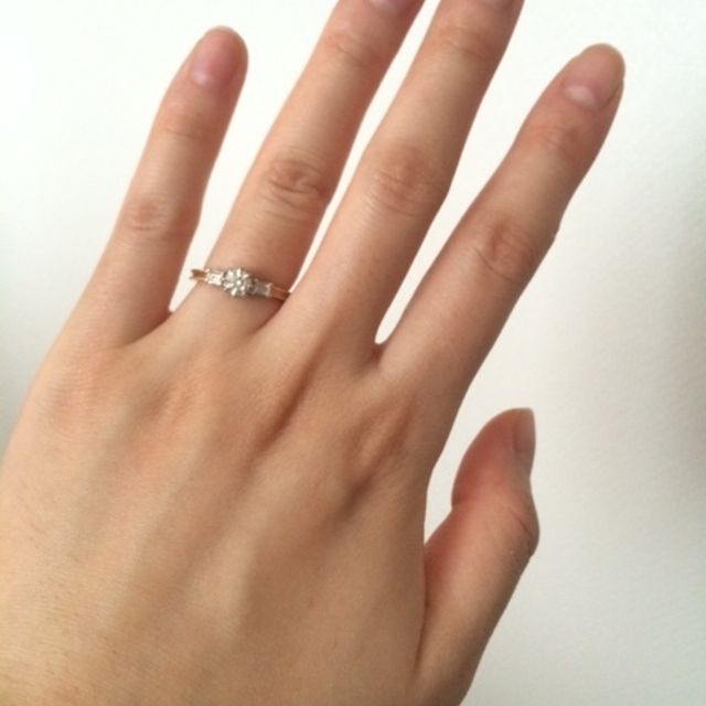 【ENUOVE(イノーヴェ)の口コミ】 結婚指輪はシルバーのシンプルなものがいいと決めていて、元々肌が浅黒い…