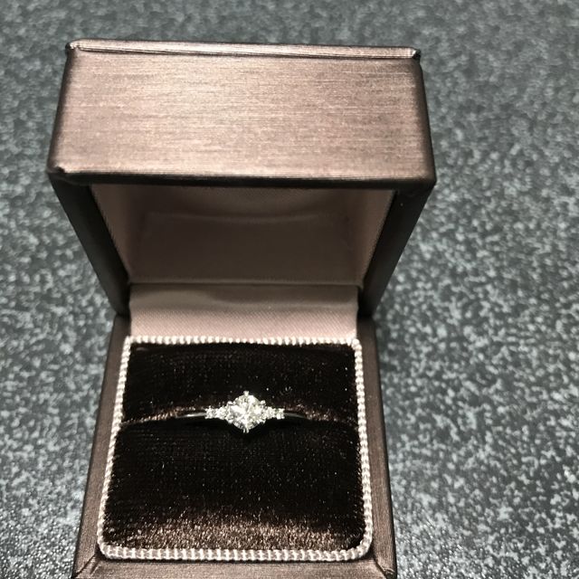 【アイプリモ(I-PRIMO)の口コミ】 指輪のデザインに始まり、ダイヤモンドの質、指輪のディテールに至るまで…