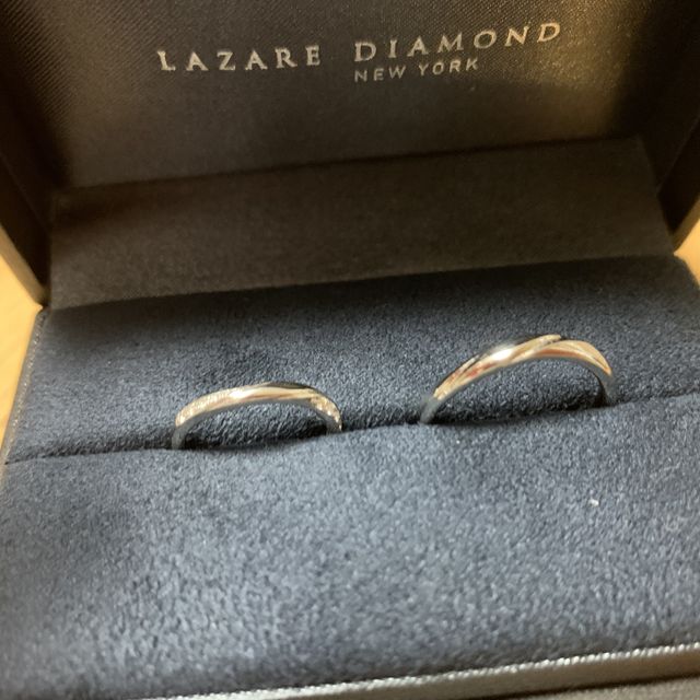 【ラザール ダイヤモンド(LAZARE DIAMOND)の口コミ】 値段とネームバリューとデザインの良さです。

値段は男性10万ちょい。女…
