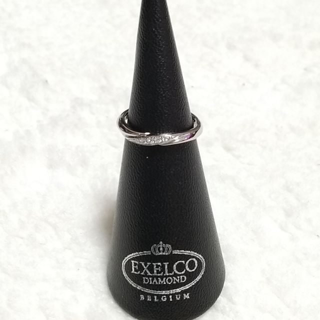【エクセルコダイヤモンド(EXELCO DIAMOND)の口コミ】 ダイヤモンドがついていながらも、表面は滑らかで引っ掛かりがないので、…