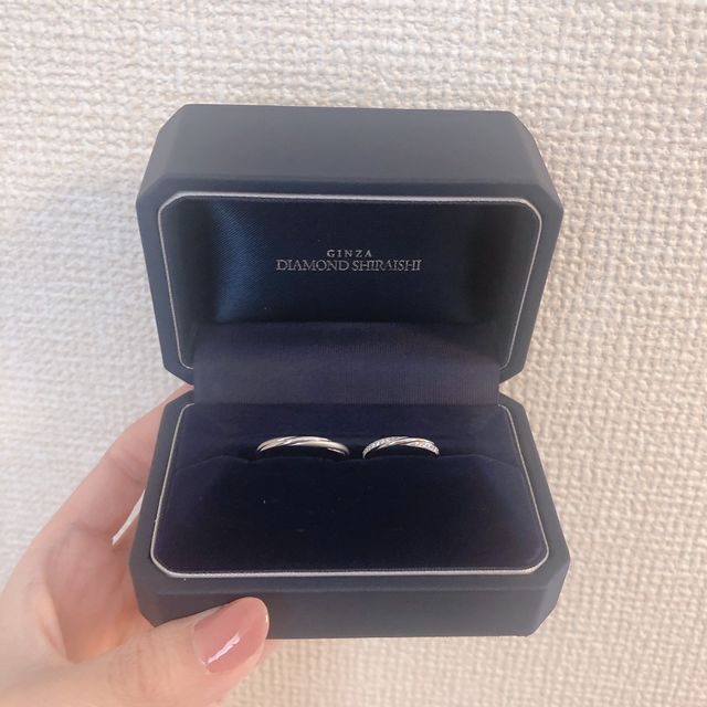 【銀座ダイヤモンドシライシの口コミ】 1番大事にしていたことは、ペア感です。二人がつけていてお揃いがわかるデ…