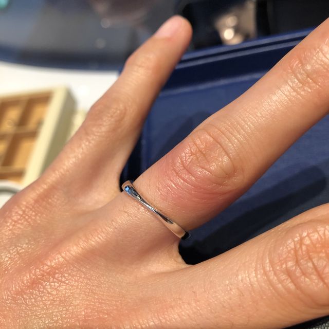 【銀座ダイヤモンドシライシの口コミ】 「シンプルでウェーブ形状のもの」というくらいしか指輪に対する希望がな…