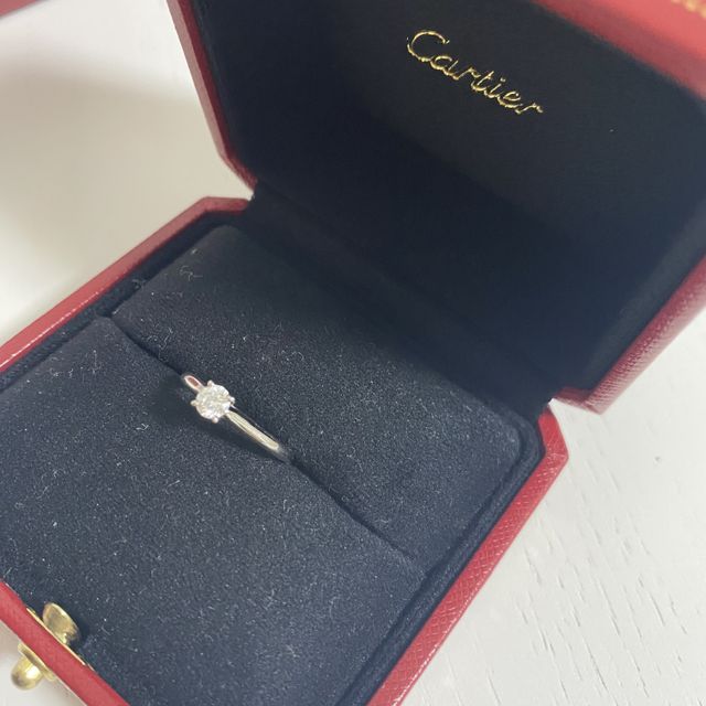 【カルティエ(Cartier)の口コミ】 初めはトレンドのデザインから伝統的なデザインまで幅広く試着をさせても…