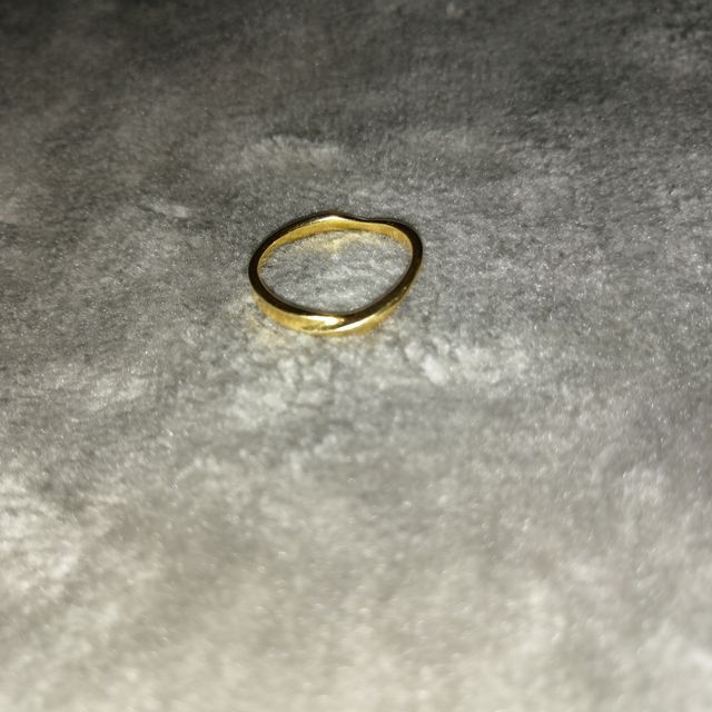 【LAPAGE(ラパージュ)の口コミ】 細身で曲線的なデザインが素敵でした。
丸っぽい感じではなく、シャープで…