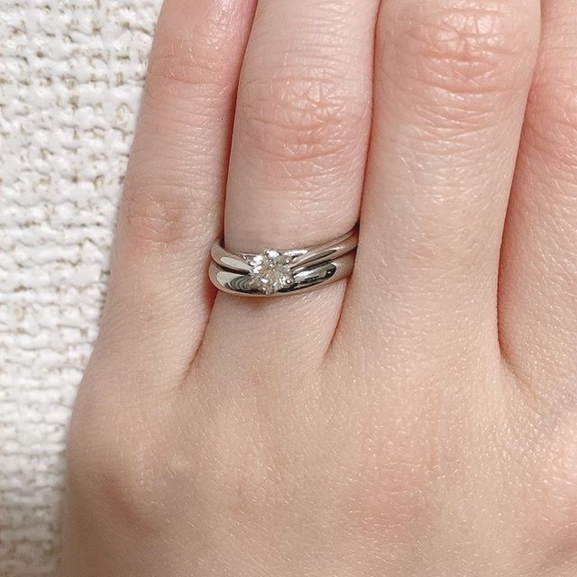 【銀座ダイヤモンドシライシの口コミ】 王道のソリティアか、メレが良いなと思って探していました。
希望の物を色…